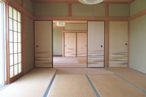 海峰苑・海眺望戸建|1階10帖和室〜8帖和室へ 海峰苑・海眺望戸建|1階10帖和室〜8帖和室へ