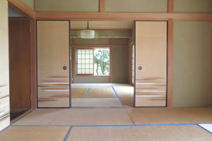 海峰苑・海眺望戸建|1階8帖和室〜10帖和室へ 海峰苑・海眺望戸建|1階8帖和室〜10帖和室へ