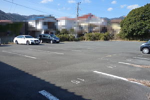 JR宇佐美駅徒歩3分・売り土地(365坪平坦地)|現在月極め駐車場として活用中 JR宇佐美駅徒歩3分・売り土地(365坪平坦地)|現在月極め駐車場として活用中