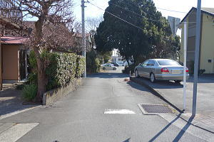 JR宇佐美駅徒歩3分・売り土地(365坪平坦地)|西側の広い道路から少し入ったところ JR宇佐美駅徒歩3分・売り土地(365坪平坦地)|西側の広い道路から少し入ったところ